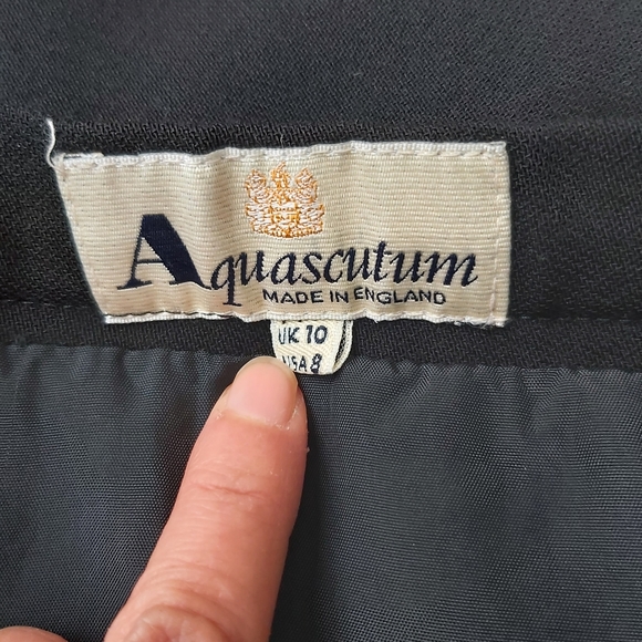 vintage Aquascutum England black wool pencil skirt midi - Picture 14 of 16